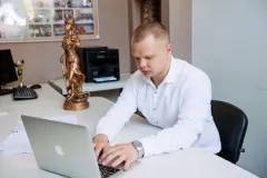 Профіль АДВОКАТ АНДРІЙ КОЗИРЄВ