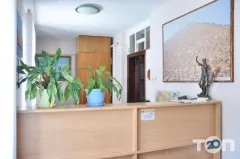 Лого Медсервіс, косметологія